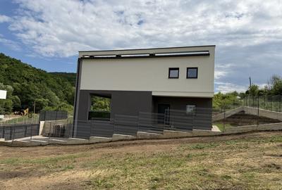 Casă cu 4 camere în Florești - 4