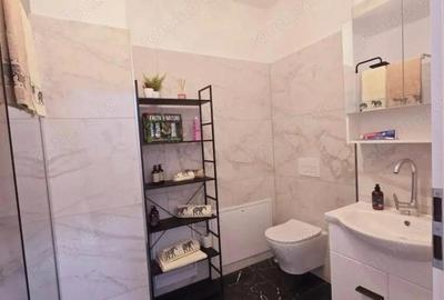 Apartament cu 2 camere decomandat în Torontalului