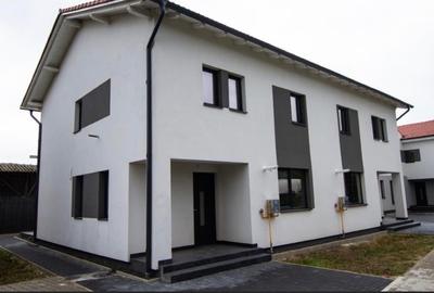 Duplex cu 4 camere cu Canalizare în Chișoda - 4