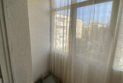 Apartament cu 4 camere decomandat în Micro 16 - 15