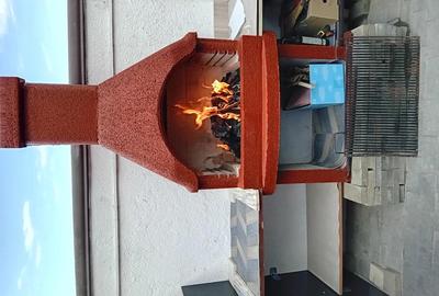 Ofer spre inchiriere garsoniera la curte - 2