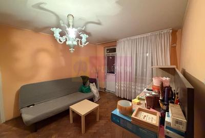 Apartament cu 2 camere semidecomandat în Olteniței