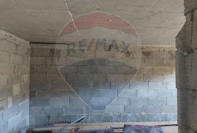 Casa la rosu de vanzare in Caiuti, Bacau Casa la rosu de vanzare in Caiuti, Bacau - 9