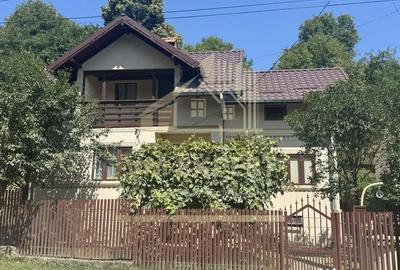 Casă cu 6 camere cu Teren 1005 Mp în Bughea de Jos - 8