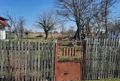 Teren de 2088 mp, în Ceaușești - 1