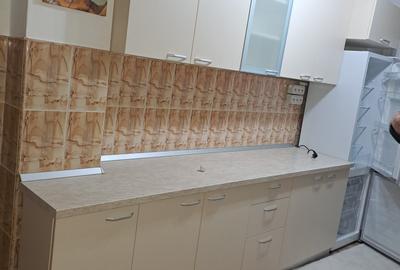 Apartament cu 3 camere decomandat în UTA - 8