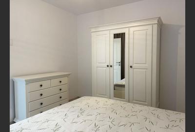 Apartament de vis - complet renovat, mobilat, etaj 2/4 - 4