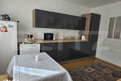 Casă cu 4 camere cu Teren 2432 Mp în Central - 8