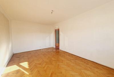 Apartament cu 3 camere decomandat în Cetate - 2