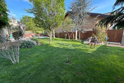 Casă individuală cu 8 camere cu Canalizare în Iancu Nicolae