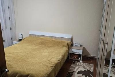 Apartament 4 camere-Zona Sud - etaj 3/4 - 80 mp -  69500 euro - 3