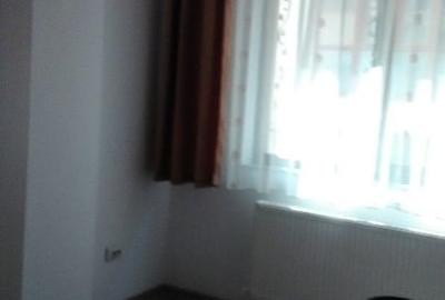 Închiriez apartament cu 2 camere - 12