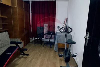 Apartament cu 4 camere, mobilat în 1 Mai - 2