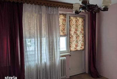Apartament cu 3 camere decomandat în Cornișa - 8