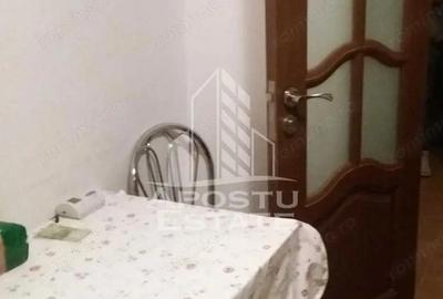 Apartament 3 camere, centrala proprie, zona Olimpia. - 1