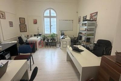 Apartament Parter in Vila, 4 Camere, Birouri si Firme, B.dul Unirii - 5