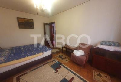 Apartament cu 3 camere decomandat, mobilat în Periferie - 2