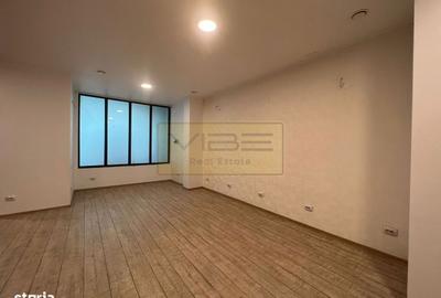 Spațiu comercial, de 60 mp, în Bd. Independenței - 3