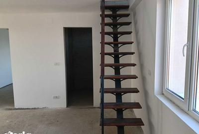 Casă cu 5 camere cu Teren 800 Mp în Remetea Mare - 7
