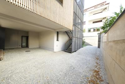 Apartament cu 4 camere decomandat în Dorobanți - 2