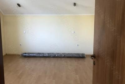 Casă cu Teren 600 Mp în Central - 4