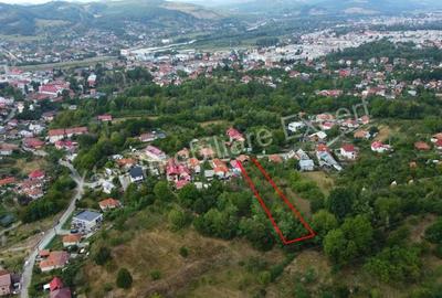 Casă cu 2 camere cu Teren 1462 Mp în Central - 11