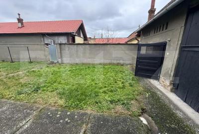 Casă cu 5 camere cu Teren 657 Mp în 700 - 10