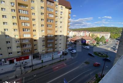 Apartament cu 2 camere decomandat în Central - 2