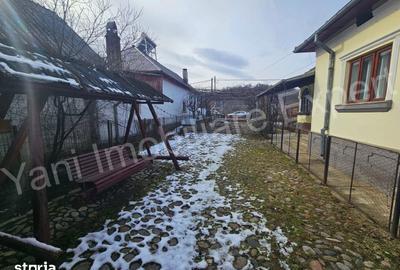 Casă cu 3 camere cu Teren 1378 Mp în Corbeni - 7