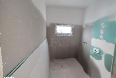 Casă cu 4 camere cu Teren 300 Mp în Central - 6