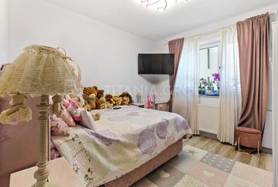 Apartament cu 3 camere decomandat, mobilat în Tractorul - 6