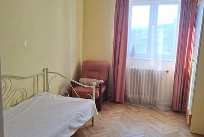 Apartament cu 4 camere decomandat în Central - 2