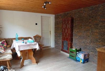Casă cu 5 camere cu Teren 885 Mp în Ghioroc - 2