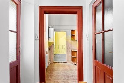 Apartament ultracentral cu 3 camere si centrala proprie Apartament ultracentral cu 3 camere si centrala proprie - 11