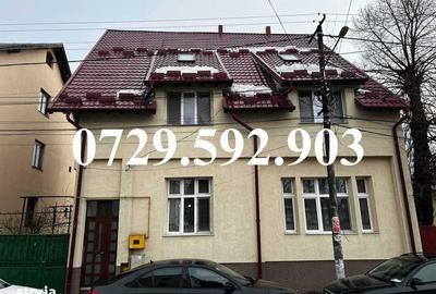 Casă cu 4 camere semidecomandat cu Teren 300 Mp în Central