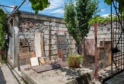 Oferta - casa de vanzare  si teren 241 mp, in zona Andronache - 13
