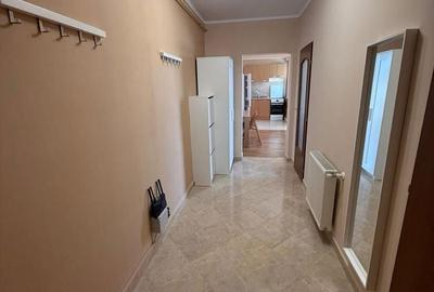 Apartament cu 2 camere decomandat în Carpați 2 - 3