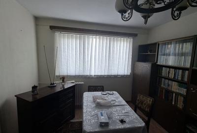 Apartament cu 2 camere nedecomandat în Malu Roșu