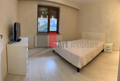 Apartament cu 3 camere decomandat în Central - 2