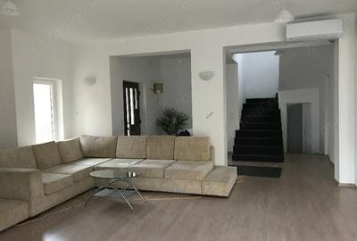 Casă cu 5 camere cu Teren 200 Mp în Central - 17