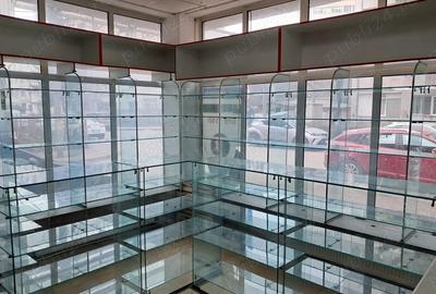 Spațiu comercial, de 70 mp, în Alecu Russo - 1
