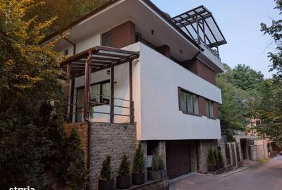 Casă cu 6 camere cu Teren 150 Mp în Drumul Poienii