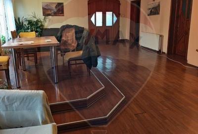 Casă cu 13 camere cu Teren 700 Mp în Bariera Vâlcii - 11