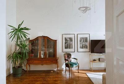 Apartament cu 2 camere decomandat, mobilat în Central