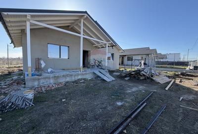 Casă cu 4 camere cu Canalizare în Exterior Vest - 39