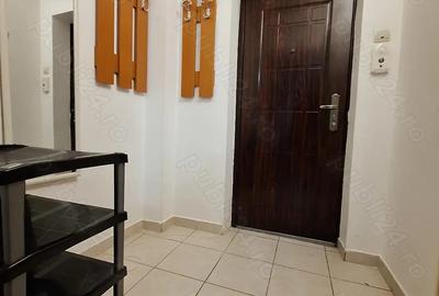 Garsonieră semidecomandată, mobilată în Basarabia