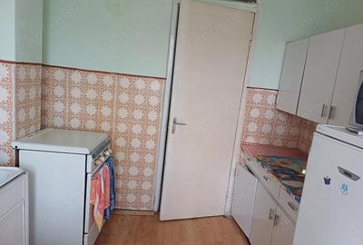 Apartament cu 2 camere semidecomandat în Girocului