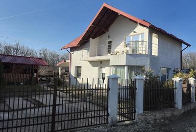 Casă cu Teren 301 Mp în Smeura - 3