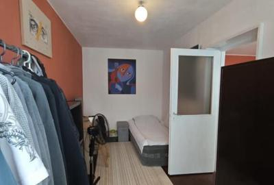 Apartament cu 4 camere decomandat în Săsar