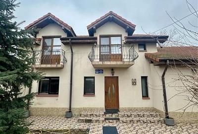 Casă individuală cu 6 camere cu Canalizare în Poiana - 1